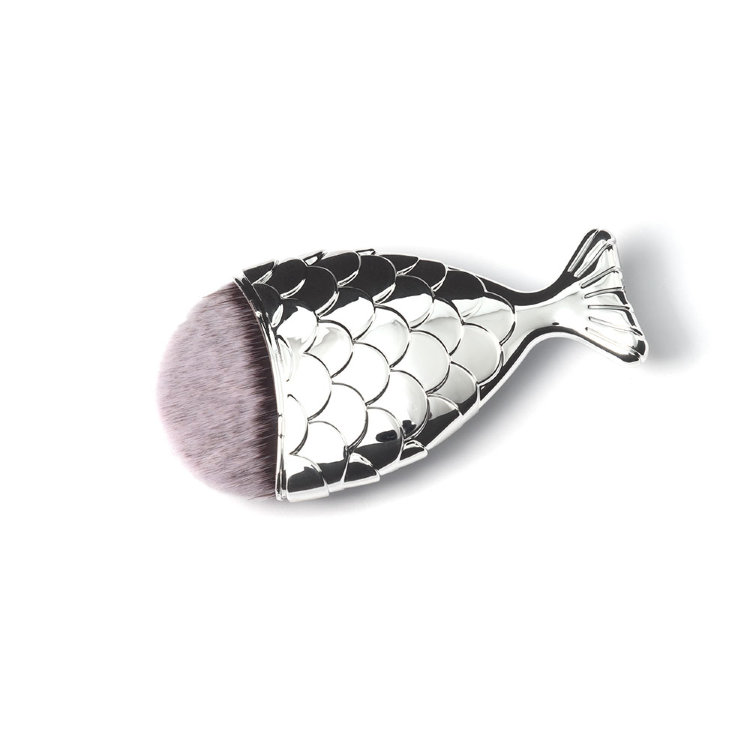 Кисть рыбка для макияжа POLE серебро размер L