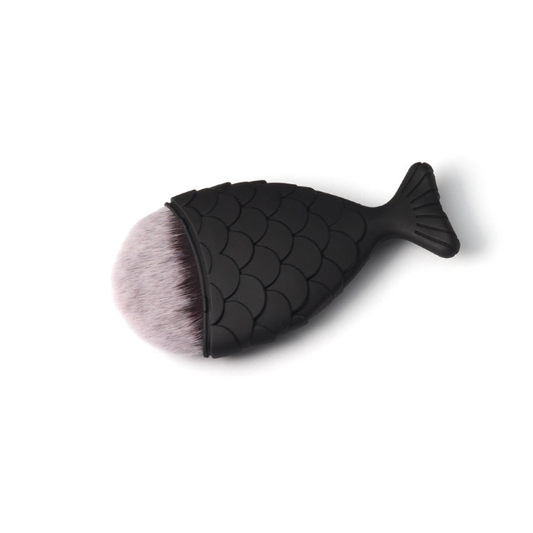 Кисть рыбка для макияжа POLE черная матовая размер L